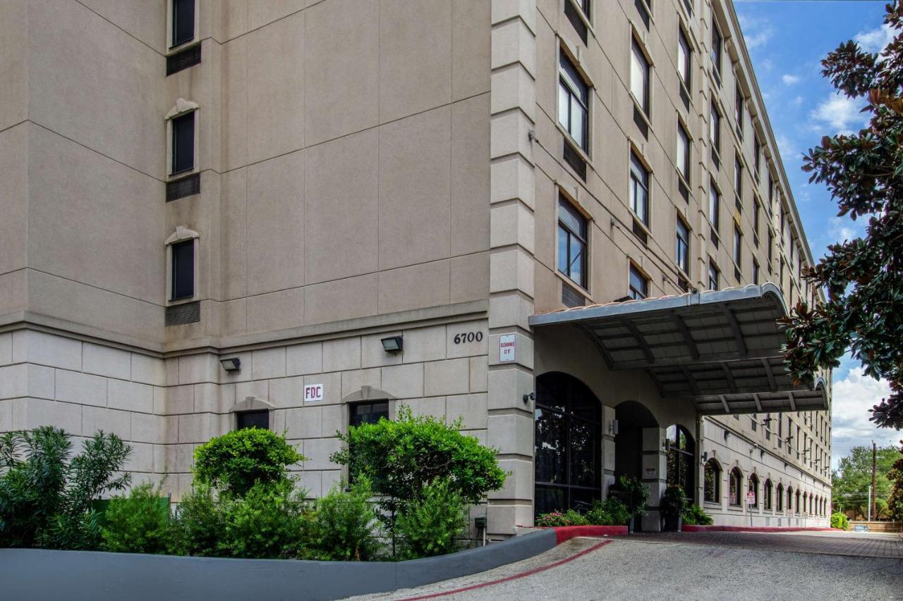 Surestay Plus Hotel By Best Western Houston Medical Center Exterior photo